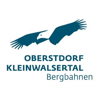 Logo der Bergbahnen Oberstdorf Kleinwalsertal mit einem stilisierten Adler. Der Schriftzug ist in klaren, modernen Buchstaben gestaltet. | © OBERSTDORF · KLEINWALSERTAL BERGBAHNEN