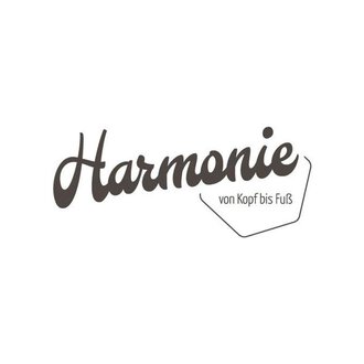 The image shows the word "Harmonie" in a stylish font. Below it is "von Kopf bis Fuß" in a simple font. | © Salon Harmonie von Kopf bis Fuß Logo